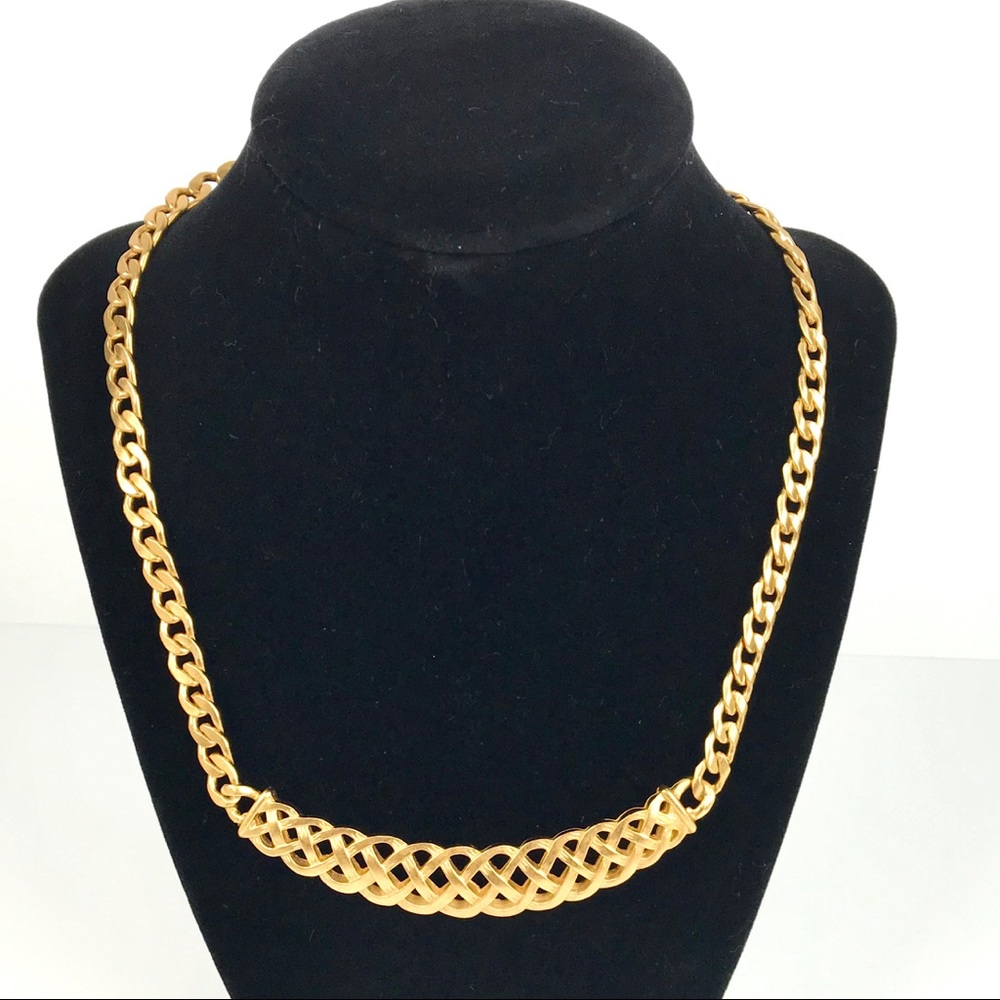 Vintage | Matte Gold Tone Necklace